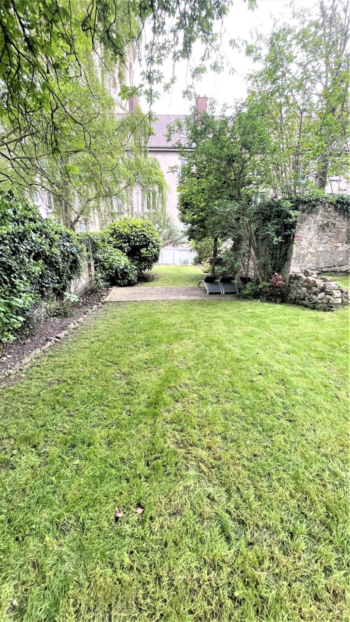 Au Jardin De La Basilique Apartment Булон сюр Мер Екстериор снимка